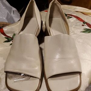 Nickels Soft Cream Leather Sandals, Ankle Cover Open Toes Block Heels Sz 10 M
